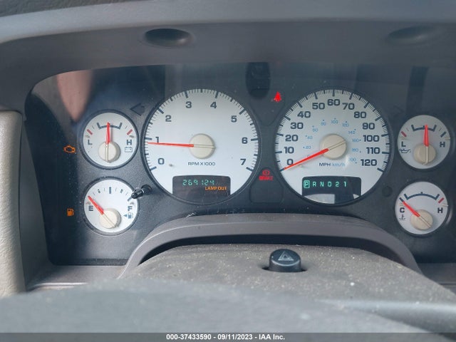 2005 DODGE RAM 1500 SLT VIN: 1D7HA18N45J585047