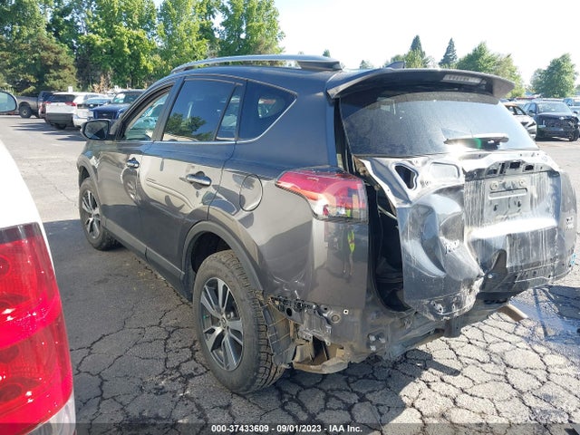 Toyota Rav4 Xle 2018 2T3RFREV6JW848444 Image 3