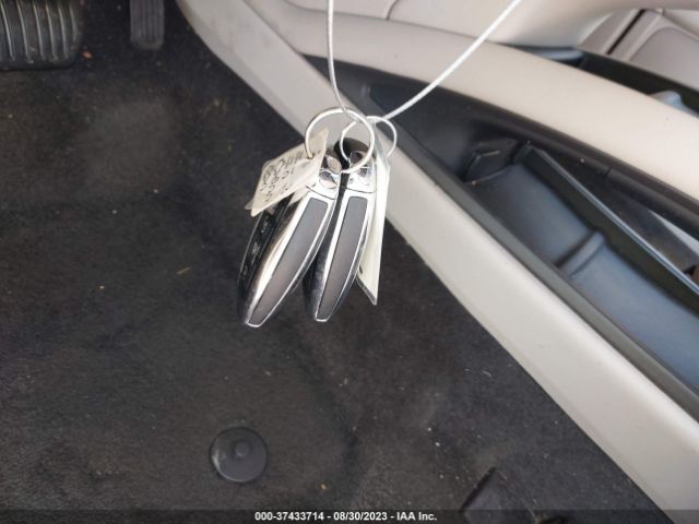 3LN6L5A93HR647835 Lincoln Mkz Premiere