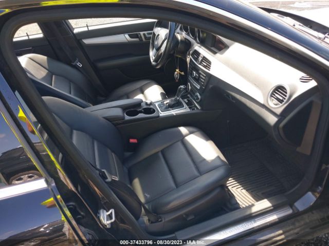 WDDGF8AB7ER311977 Mercedes-Benz C-class C 300