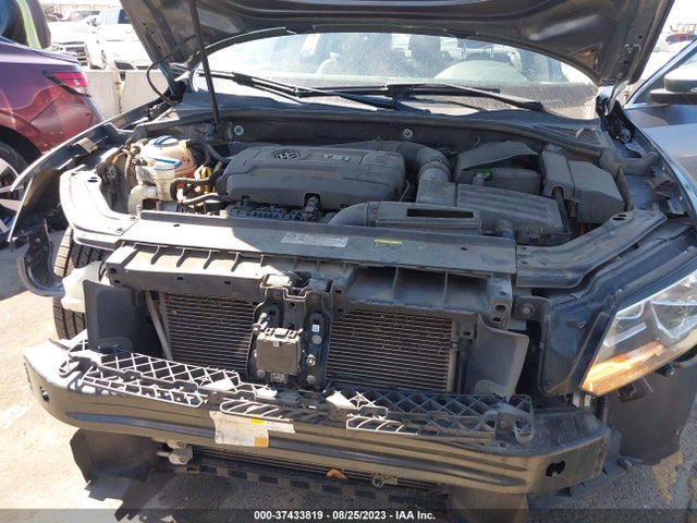 1VWBT7A30HC000377 Volkswagen Passat 1.8t Se