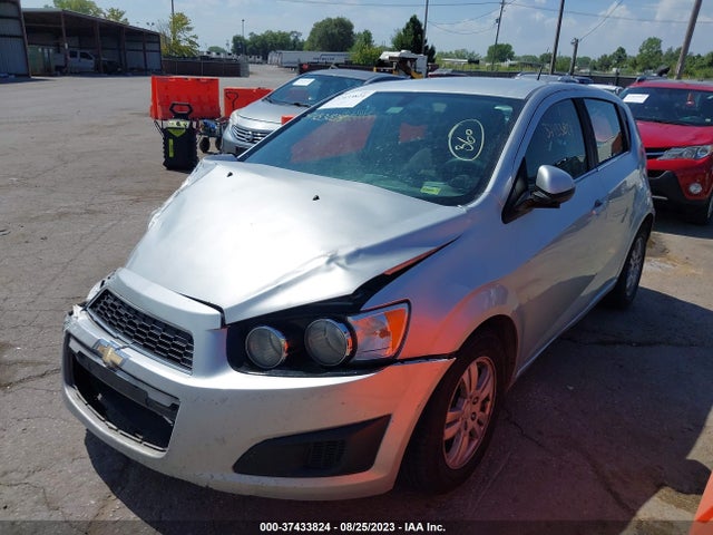 Chevrolet SONIC LT 2014 1G1JC6SH6E4203517 Image 2