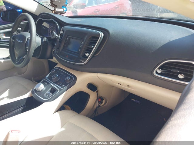 1C3CCCAB2GN181254 Chrysler 200 Limited