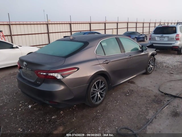 2021 TOYOTA CAMRY XLE VIN: 4T1F11AK1MU418154