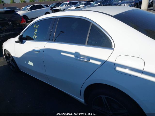 W1K3G4EB8LJ233851 Mercedes-Benz A-class A 220