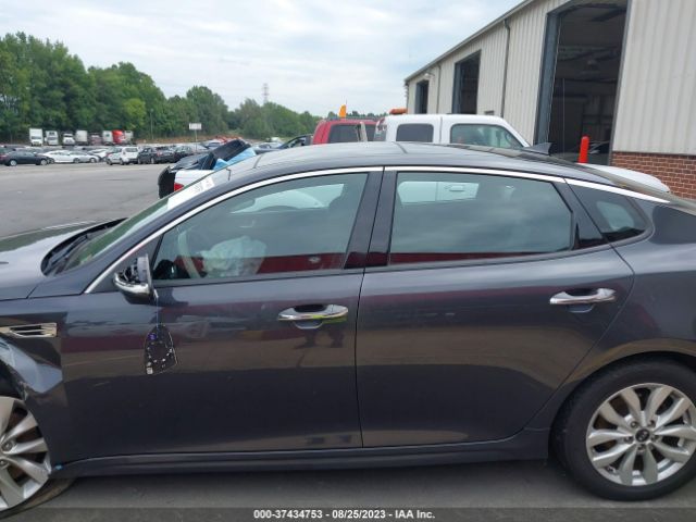 5XXGT4L32JG208576 KIA Optima S