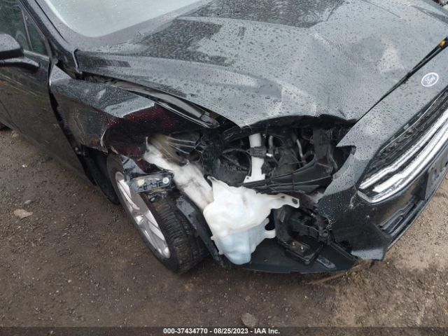 3FA6P0H78GR117154 Ford FUSION SE