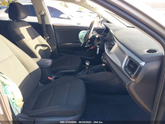 3KPA25AD6ME424132 KIA Rio 5-door S