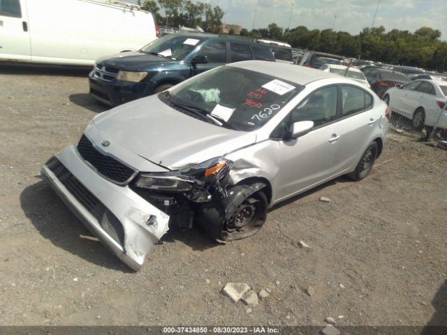 3KPFK4A71JE227620 KIA FORTE LX