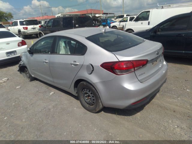3KPFK4A71JE227620 KIA FORTE LX