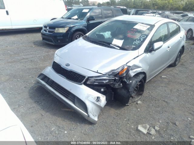 3KPFK4A71JE227620 KIA FORTE LX