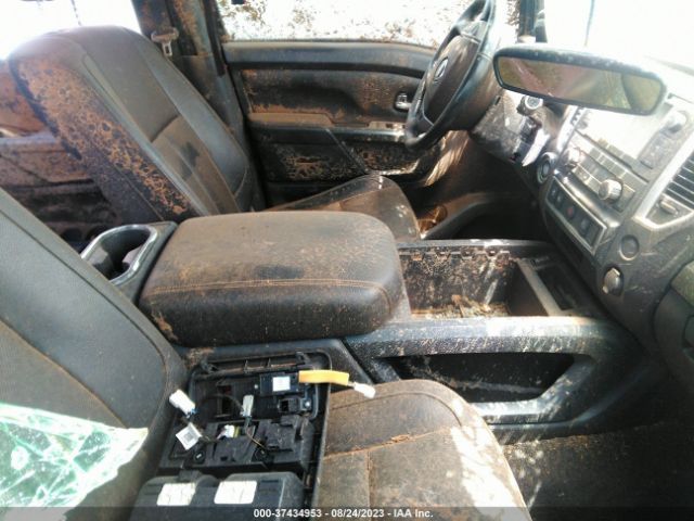 1N6AA1E63KN530440 Nissan Titan Sl
