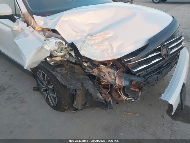 3VV3B7AX0JM199675 Volkswagen Tiguan Sel/se
