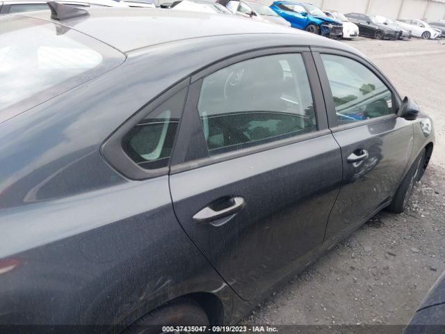 3KPF24AD3ME363886 KIA Forte Lxs