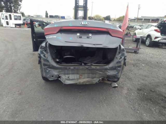 3KPF24AD3ME363886 KIA Forte Lxs