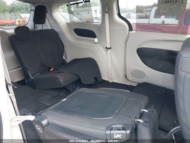 2C4RC1BG2HR817065 Chrysler Pacifica Touring Plus