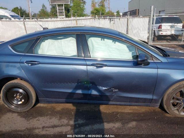 3FA6P0T90JR270756 Ford FUSION SE
