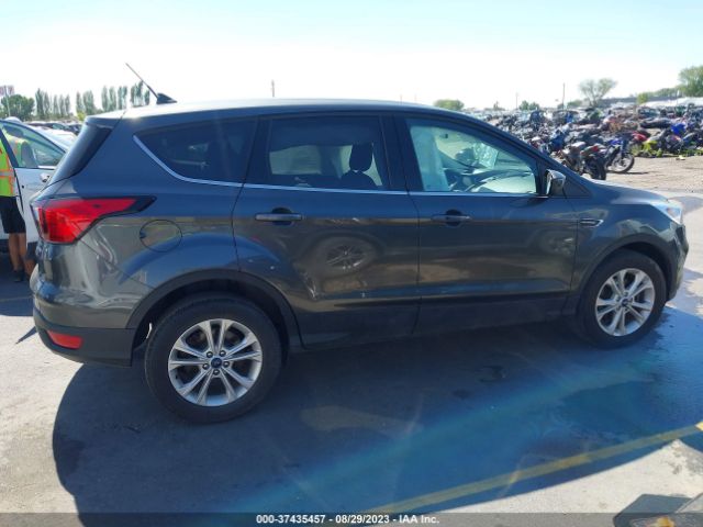 1FMCU0GD0KUA30892 Ford ESCAPE SE