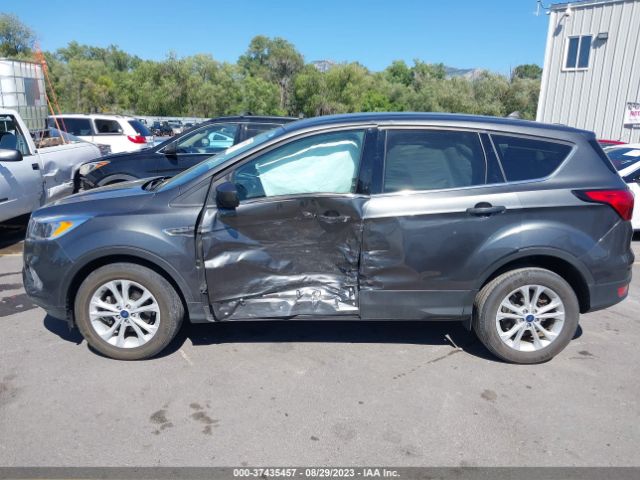 1FMCU0GD0KUA30892 Ford ESCAPE SE