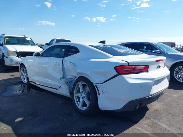 Chevrolet Camaro 2lt 2018 1G1FD1RS8J0137402 Image 3