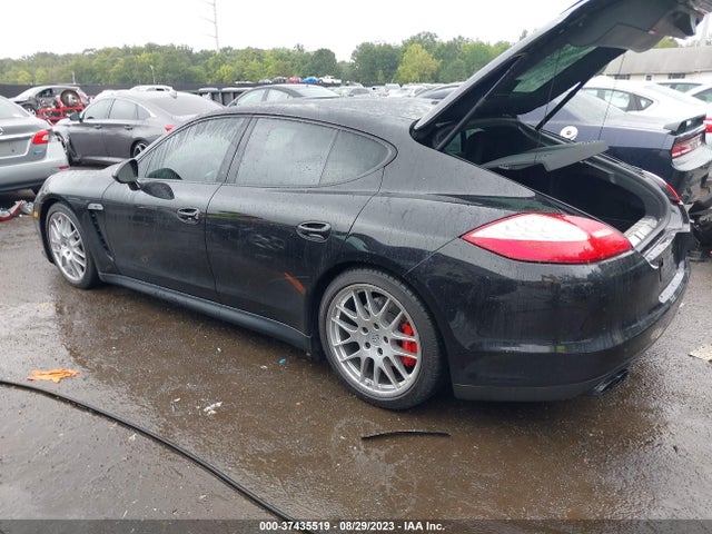 2013 PORSCHE PANAMERA GTS VIN: WP0AF2A72DL076379