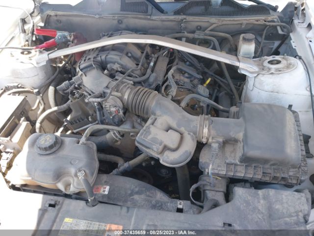 1ZVBP8EMXE5306922 Ford Mustang V6