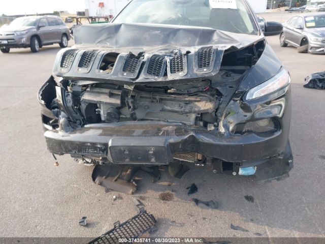 1C4PJMCS1GW211392 Jeep Cherokee Latitude