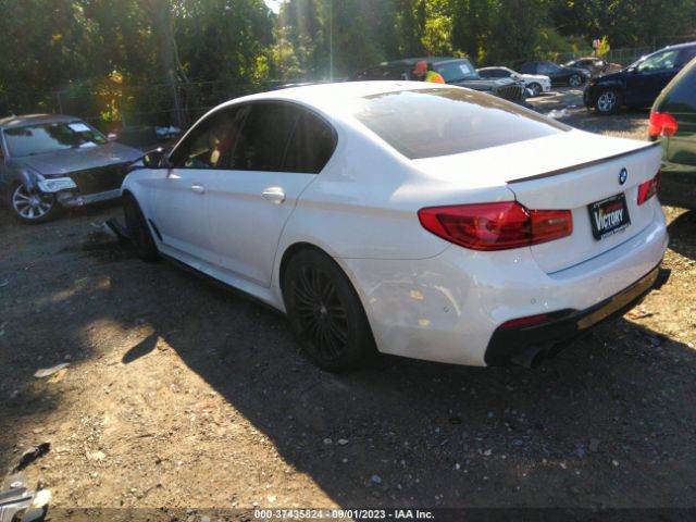 2020 BMW 5 SERIES WBAJS3C02LCE60355 Photo 2
