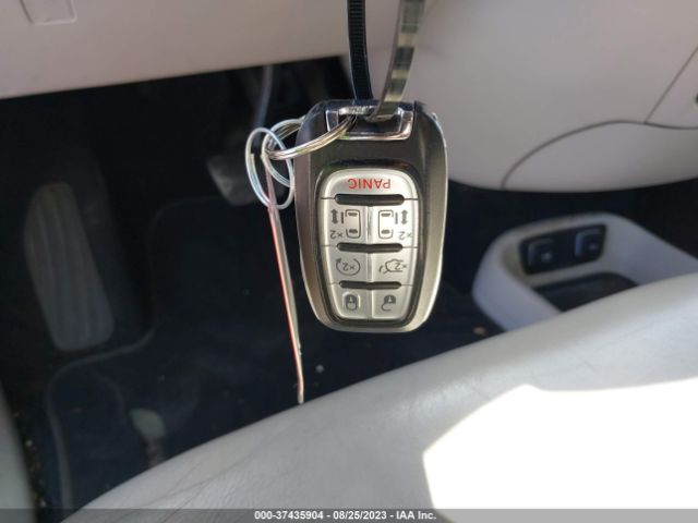 2C4RC1L71JR124914 Chrysler Pacifica Hybrid Touring L