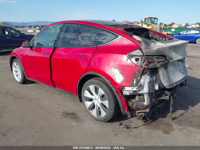 Tesla Model Y Long Range 2022 7SAYGAEE9NF485923 Image 3