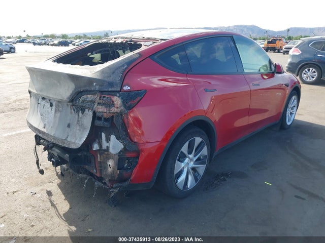 Tesla Model Y Long Range 2022 7SAYGAEE9NF485923 Image 4