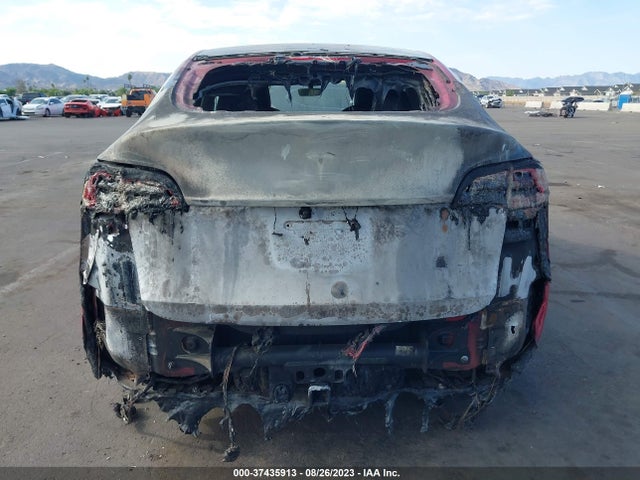 Tesla Model Y Long Range 2022 7SAYGAEE9NF485923 Image 6