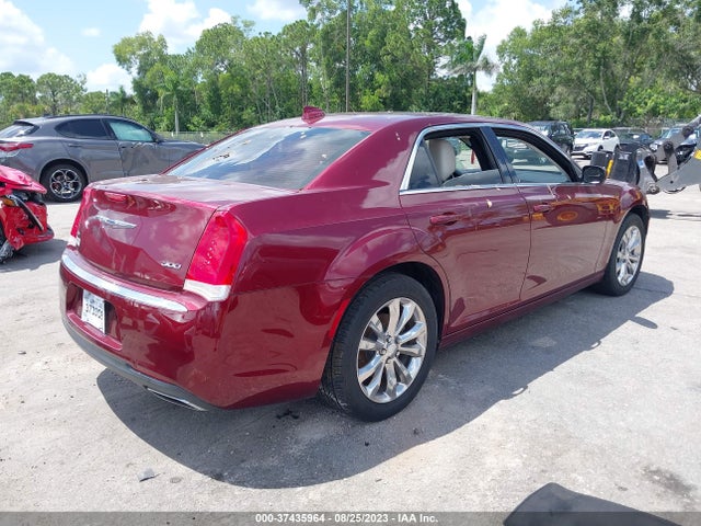 Chrysler 300 Limited 2015 2C3CCARG1FH820512 Image 4