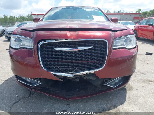 Chrysler 300 Limited 2015 2C3CCARG1FH820512 Image 6