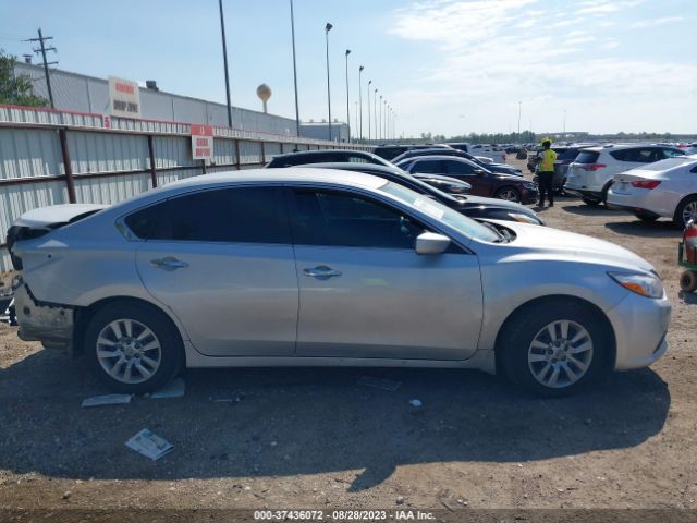 1N4AL3AP1JC298766 Nissan Altima 2.5 S