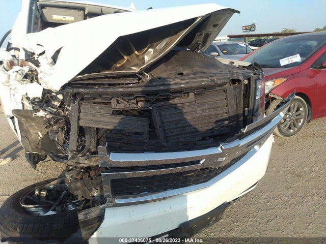 Chevrolet Suburban Ls 2018 1GNSCGEC2JR304754 Image 12