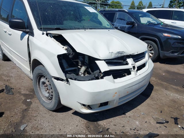 2010 DODGE GRAND CARAVAN SE VIN: 2D4RN4DEXAR199574