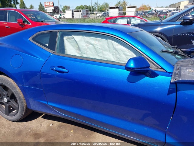 Chevrolet Camaro 2lt 2018 1G1FD1RX3J0109292 Image 13