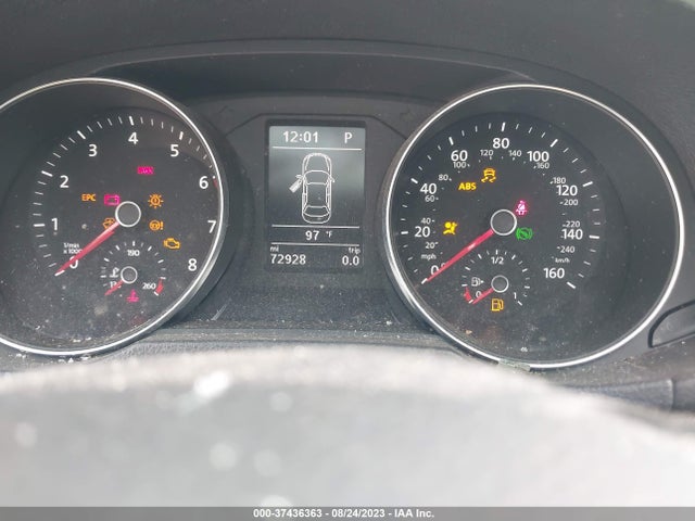 1VWAT7A3XHC046147 Volkswagen Passat 1.8t S