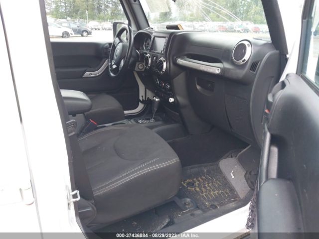 1C4BJWEG1GL295357 Jeep Wrangler Unlimited Sahara