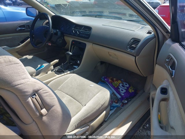 1995 HONDA ACCORD EX VIN: 1HGCD7255SA018799