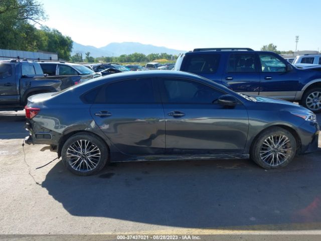 3KPF54ADXNE477716 KIA Forte Gt-line
