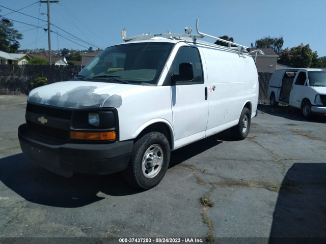 Chevrolet EXPRESS CARGO VAN 2019 1GCWGBFP8K1266241 Image 2