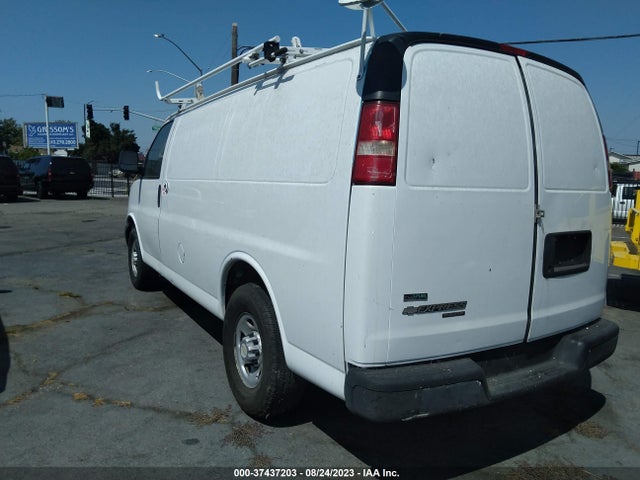 Chevrolet EXPRESS CARGO VAN 2019 1GCWGBFP8K1266241 Image 3