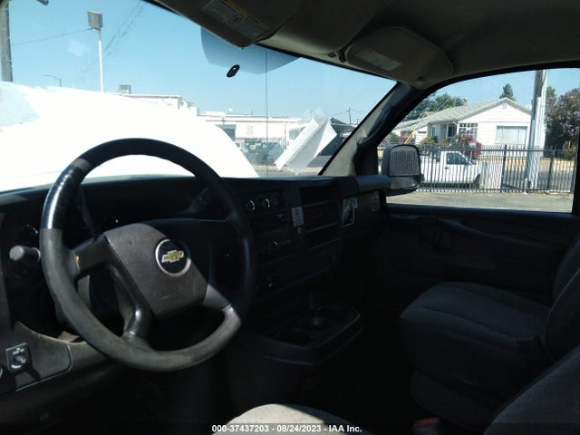 Chevrolet EXPRESS CARGO VAN 2019 1GCWGBFP8K1266241 Image 5