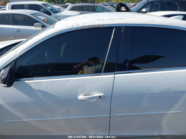Chevrolet MALIBU LT 2015 1G11E5SX4FF173791 Image 14