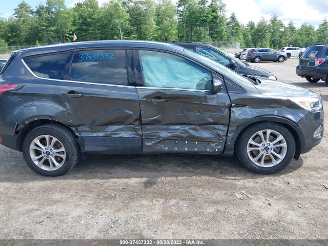 Ford ESCAPE SE 2017 1FMCU9GD3HUA01884 Image 6
