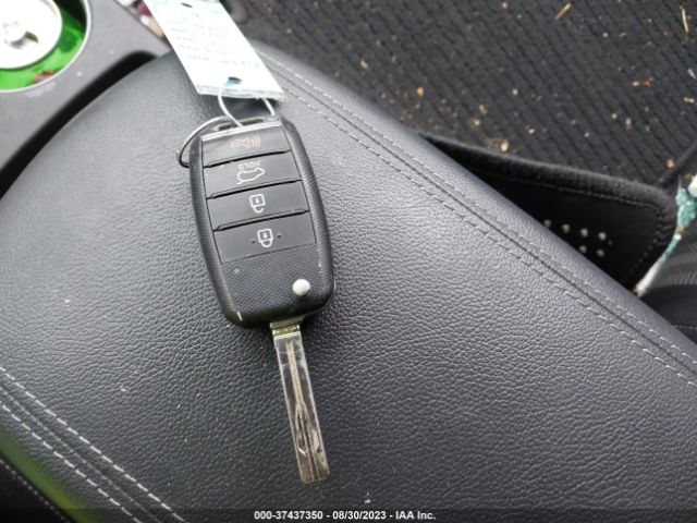 KNDPMCAC3L7715069 KIA Sportage Lx