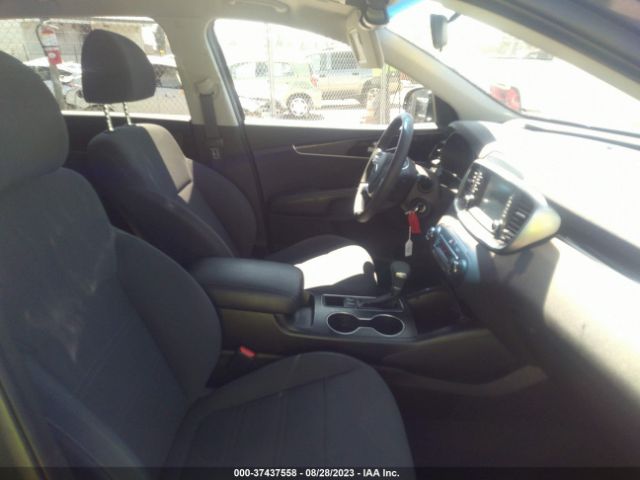 5XYPGDA51KG492692 KIA Sorento Lx V6