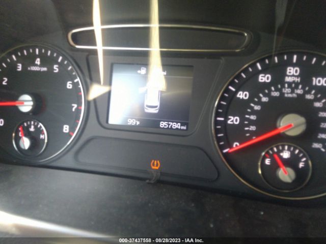 5XYPGDA51KG492692 KIA Sorento Lx V6
